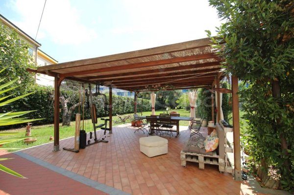 casa indipendente in vendita a Pisa in zona Barbaricina
