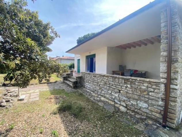 casa indipendente in vendita a Pisa in zona Tirrenia