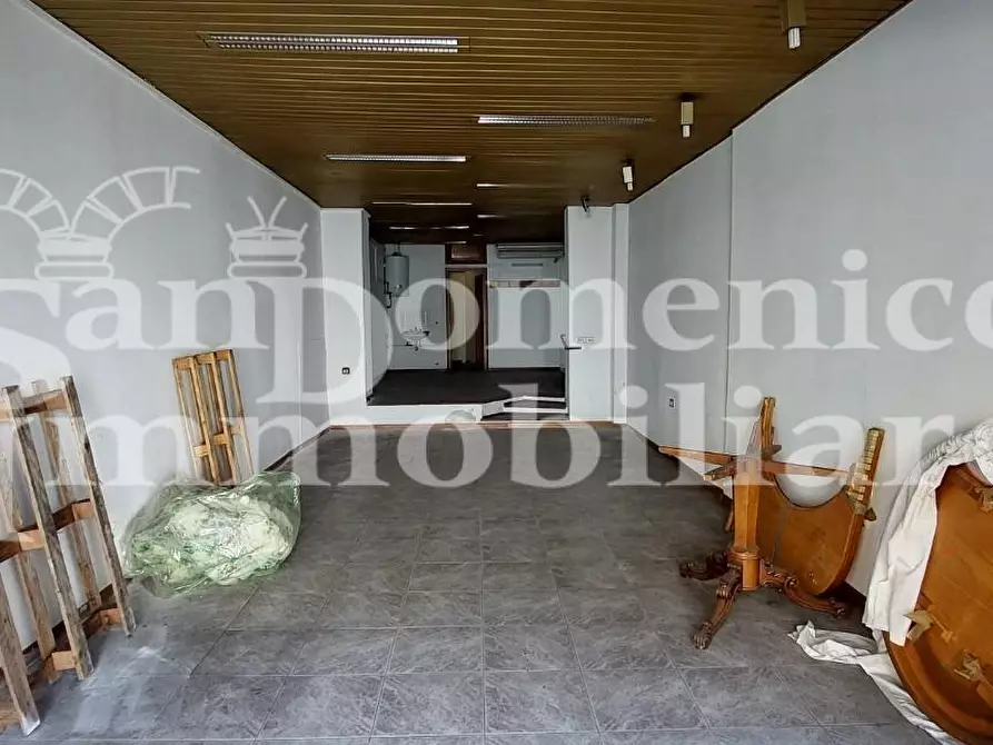 locale commerciale in vendita a Pisa in zona Riglione