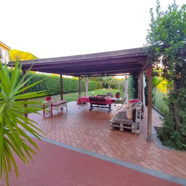 casa indipendente in vendita a Pisa in zona Barbaricina