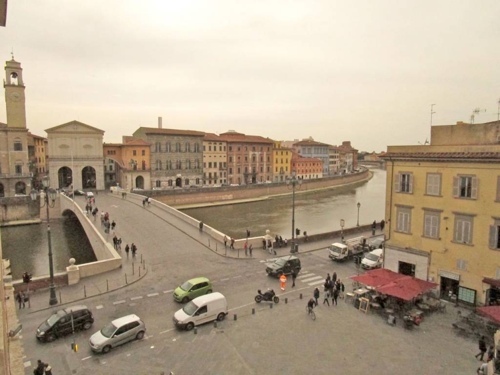 negozio in vendita a Pisa in zona Centro Storico