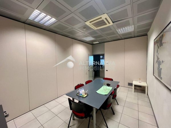 ufficio in vendita a Pisa in zona Ospedaletto