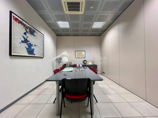 ufficio in vendita a Pisa in zona Ospedaletto