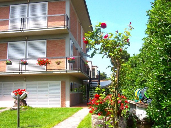 casa indipendente in vendita a Pisa in zona Tirrenia
