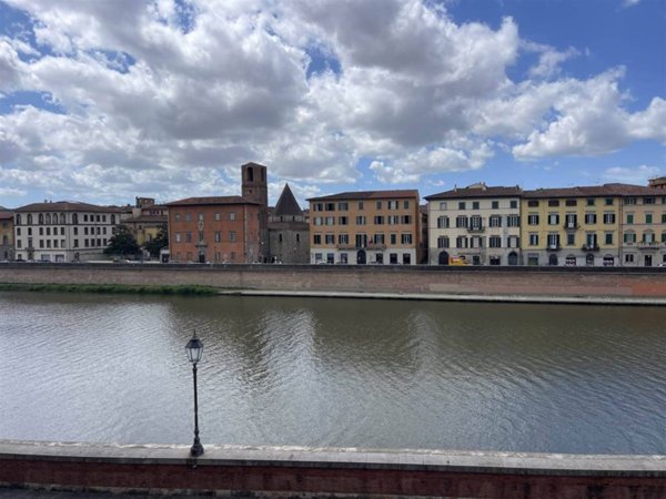 appartamento in vendita a Pisa in zona Lungarni