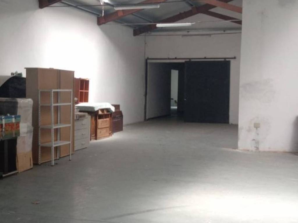 negozio in vendita a Pisa in zona Porta a Lucca