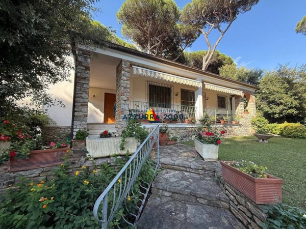 casa indipendente in vendita a Pisa in zona Tirrenia