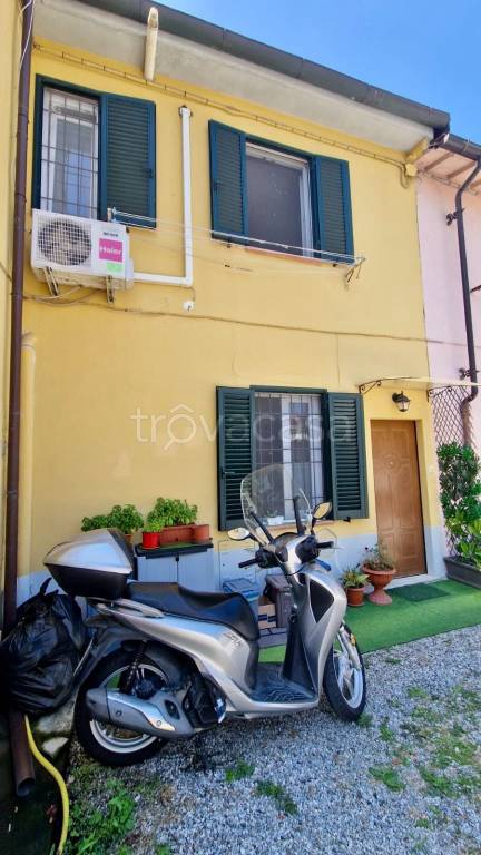 casa indipendente in vendita a Pisa in zona Quartiere San Giusto