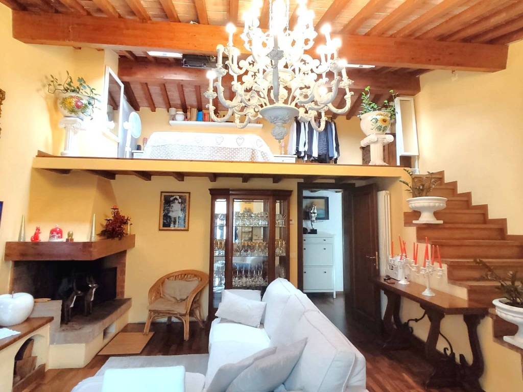 casa indipendente in vendita a Pisa in zona Porta a Lucca