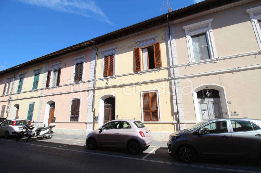 casa indipendente in vendita a Pisa in zona Riglione
