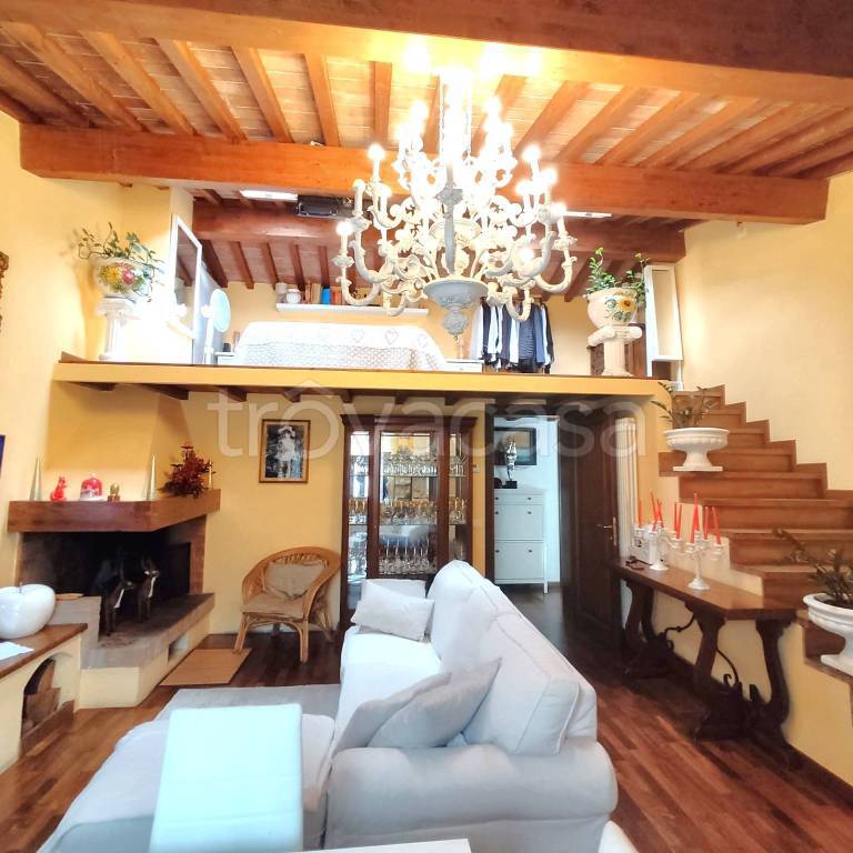 casa indipendente in vendita a Pisa in zona Porta a Lucca