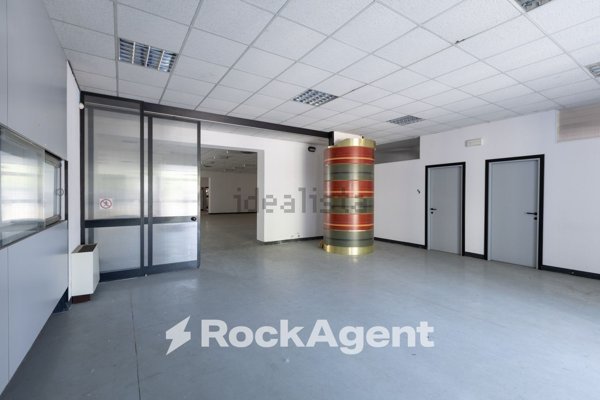 locale di sgombero in vendita a Pisa in zona Porta a Lucca