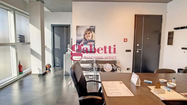 ufficio in vendita a Pisa