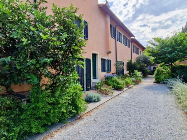 casa indipendente in vendita a Pisa in zona Barbaricina