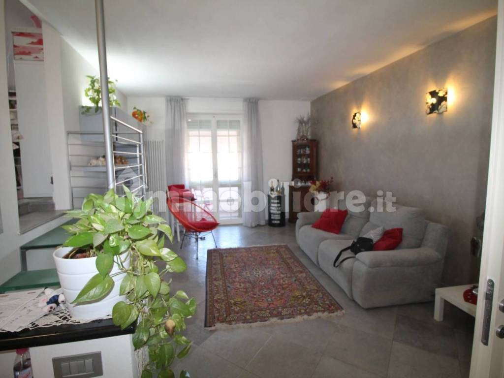 appartamento in vendita a Pisa in zona Lungarni