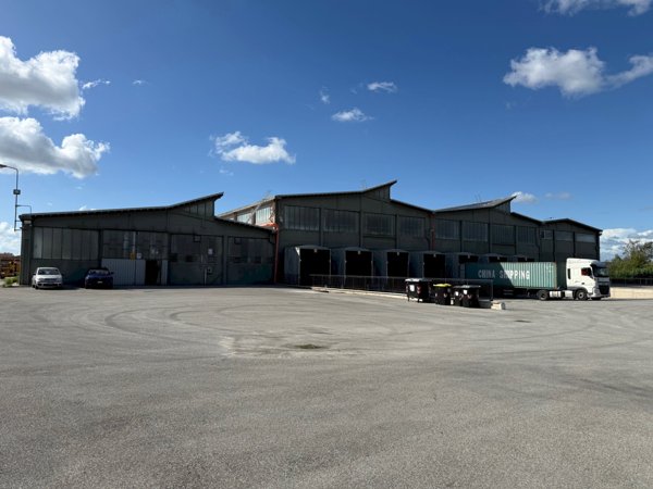 ufficio in vendita a Pisa in zona Ospedaletto