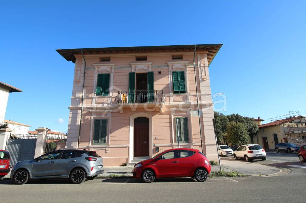 appartamento in vendita a Pisa in zona Marina di Pisa