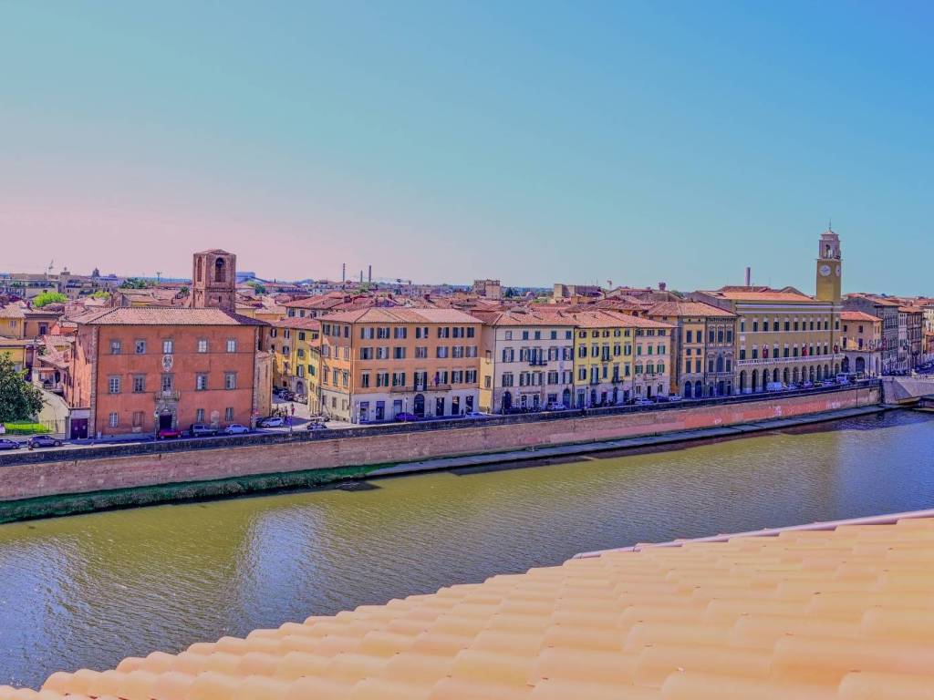 appartamento in vendita a Pisa in zona Lungarni