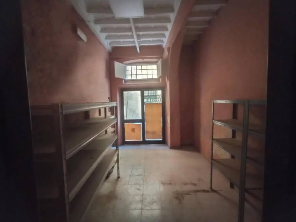 negozio in vendita a Pisa in zona Centro Storico