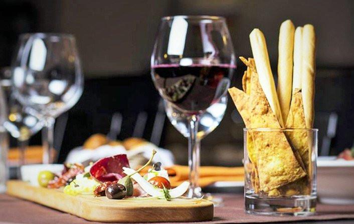 negozio in vendita a Pisa in zona Centro Storico