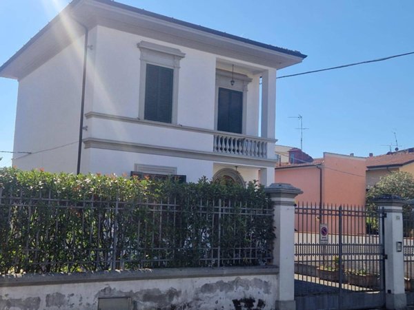 casa indipendente in vendita a Pisa in zona San Michele