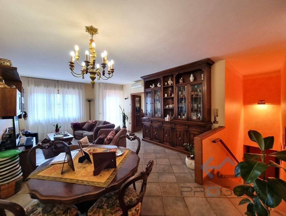 casa indipendente in vendita a Pisa in zona La Vettola