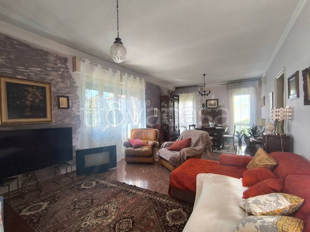 casa indipendente in vendita a Pisa in zona Porta a Lucca