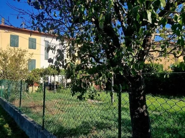 casa indipendente in vendita a Pisa in zona Barbaricina