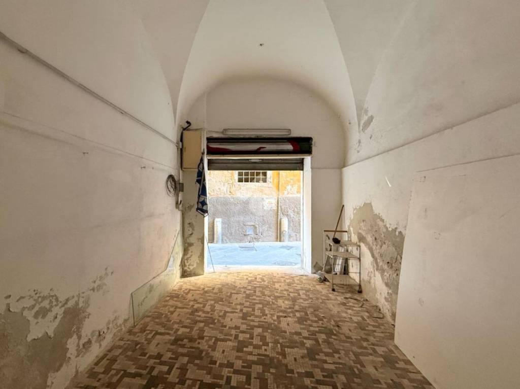 negozio in vendita a Pisa in zona Quartiere Santa Maria