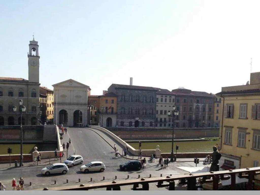 appartamento in vendita a Pisa in zona Lungarni