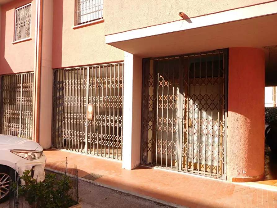 locale commerciale in vendita a Pisa in zona Cisanello