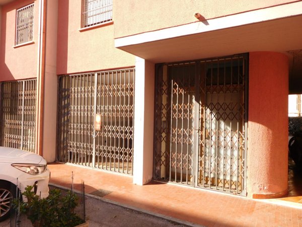 locale commerciale in vendita a Pisa in zona Cisanello