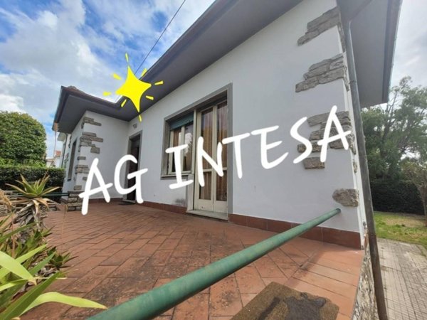 casa indipendente in vendita a Pisa in zona Porta a Lucca