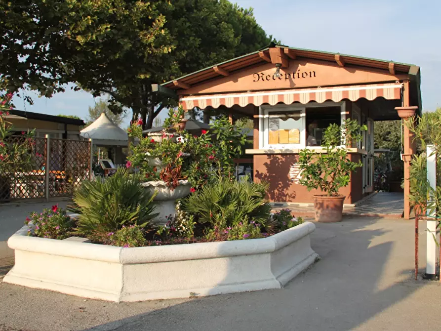 negozio in vendita a Pisa in zona Marina di Pisa