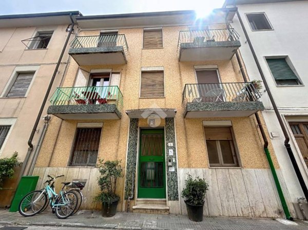 appartamento in vendita a Pisa in zona Stazione