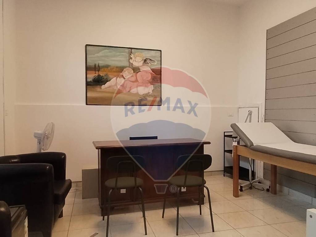 negozio in vendita a Pisa in zona Putignano