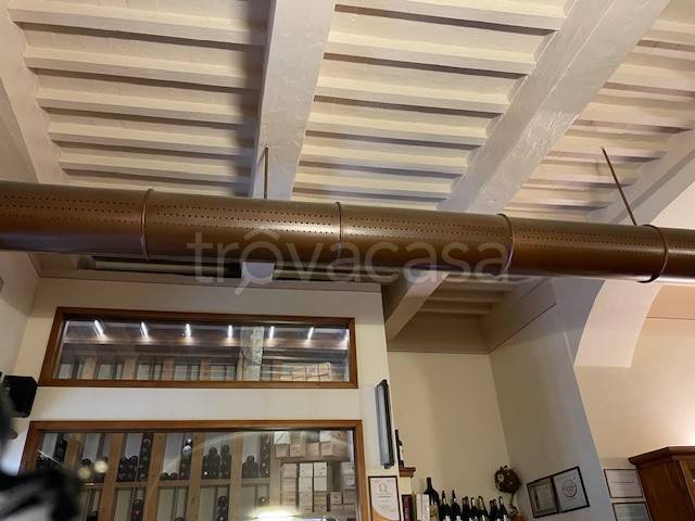 negozio in vendita a Pisa in zona Quartiere Santa Maria