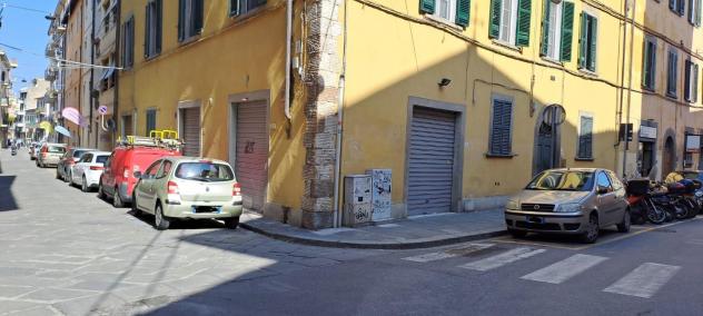 locale commerciale in vendita a Pisa in zona Quartiere Santa Maria