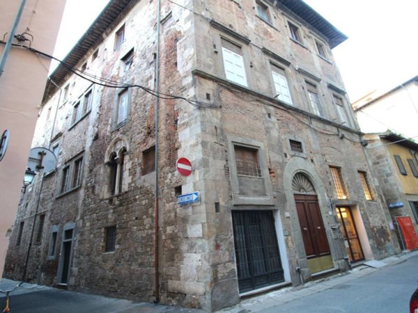 appartamento in vendita a Pisa in zona Lungarni
