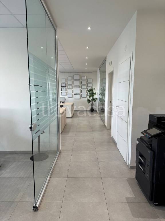 ufficio in vendita a Pisa in zona La Vettola