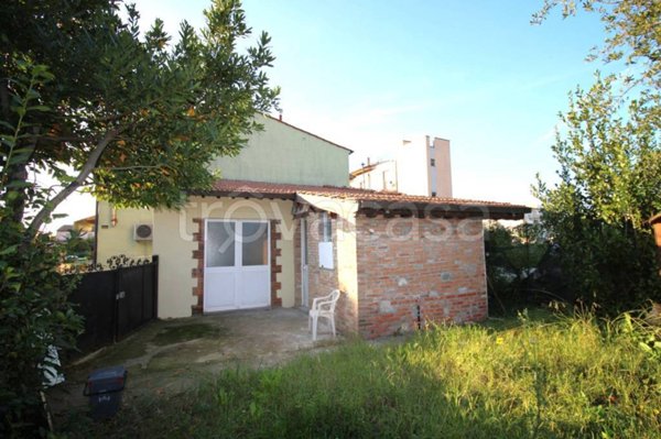 appartamento in vendita a Pisa in zona Oratoio