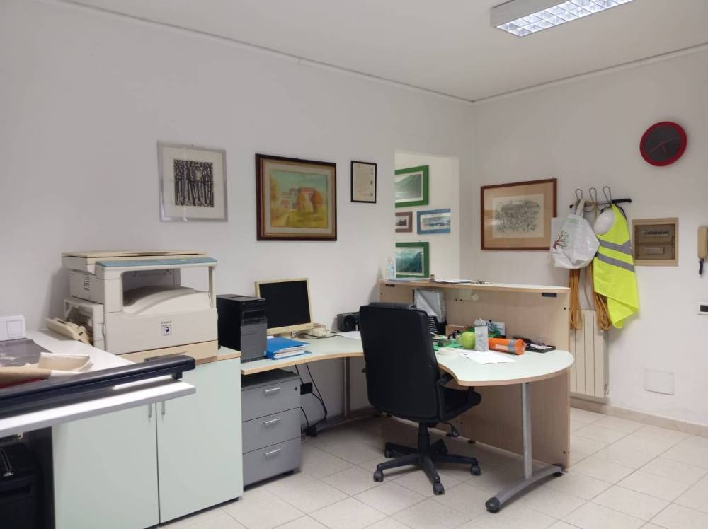 ufficio in vendita a Pisa in zona Ospedaletto