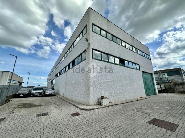 ufficio in vendita a Pisa in zona Ospedaletto