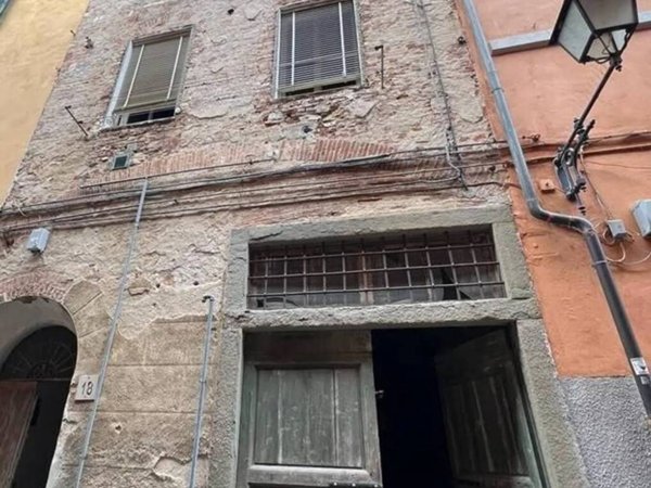 intera palazzina in vendita a Pisa in zona Lungarni