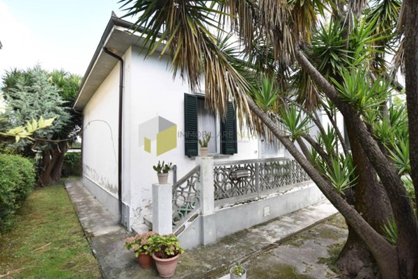 casa indipendente in vendita a Pisa in zona Barbaricina