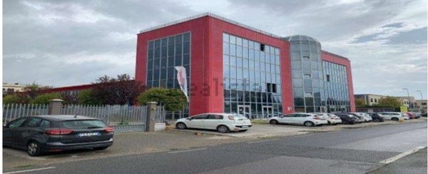 ufficio in vendita a Pisa in zona Ospedaletto