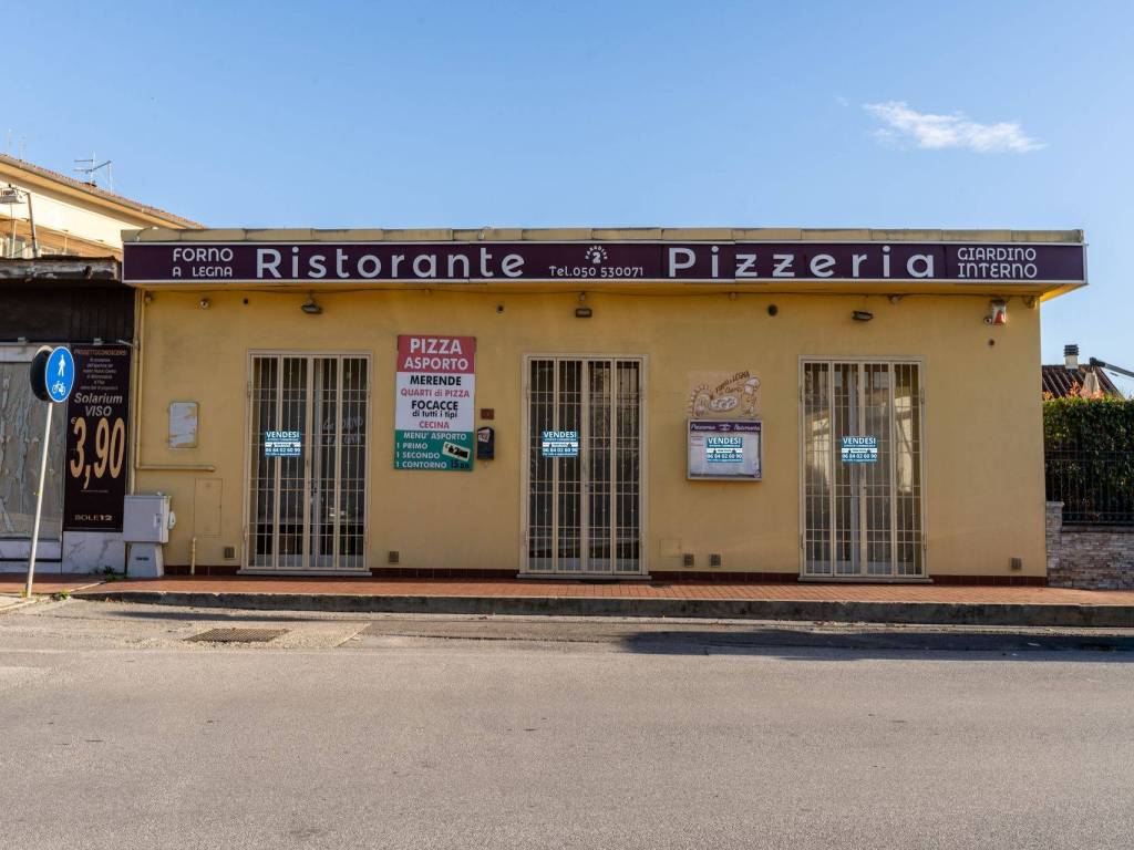 negozio in vendita a Pisa in zona Porta a Lucca