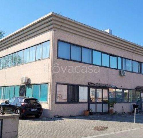 ufficio in vendita a Pisa in zona Ospedaletto