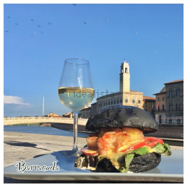 negozio in vendita a Pisa in zona Centro Storico