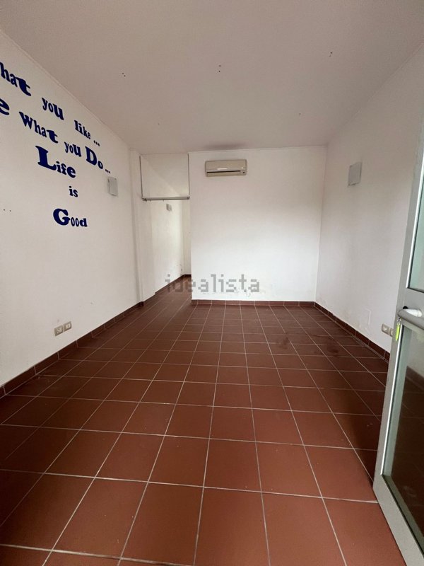 negozio in vendita a Pisa in zona Calambrone